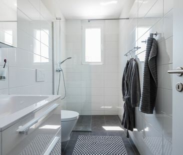 Modernes Wohnen - 4.5-Zimmerwohnung mit Gartensitzplatz - Photo 4