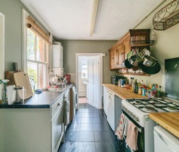 3 bedroom terraced house to rent - Photo 6