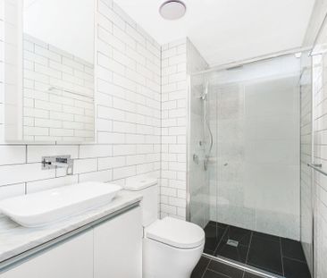 Exclusive living in the heart of Canberra - Photo 4