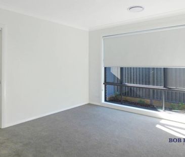 Tucked-Away Modern 3-Bedroom Home in Southlakes Estate - Photo 1