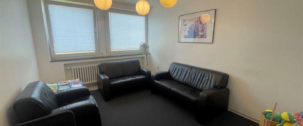 Großzügige Praxisfläche in ruhiger Lage von Hiddenhausen-Schweicheln - Photo 1