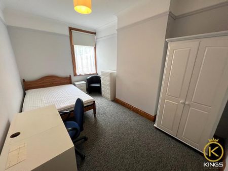 5 bedroom terraced house to rent - Photo 4