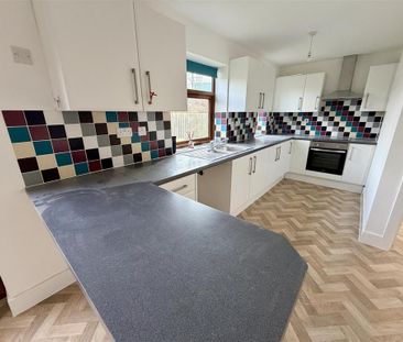 3 bedroom mews to rent - Photo 6