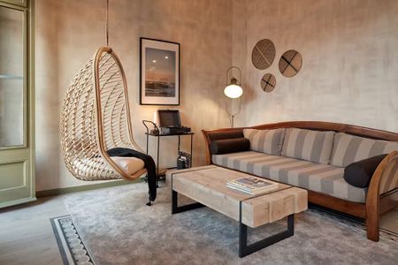 Carrer d'Enric Granados, Barcelona, Catalonia 08007 - Photo 3