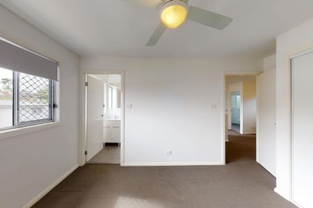 2/8 Lee Crescent, Birmingham Gardens NSW 2287 - Photo 3