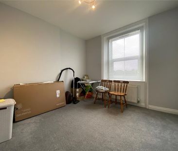 2 bedroom property to rent - Photo 3