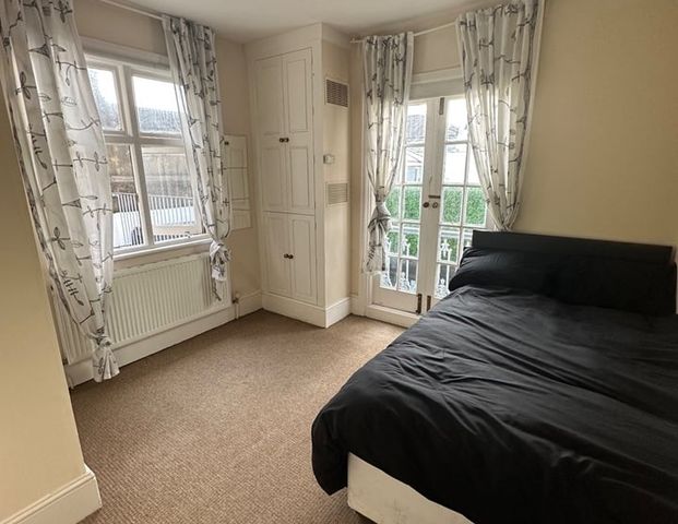 Room in a Shared Flat, Westbourne Terrace, W2 - Photo 1