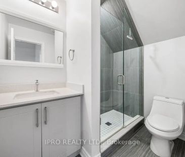 Condo Townhouse For Lease | W9256696 - Photo 5