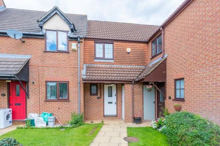 3 bedroom terraced house to rent - Photo 5