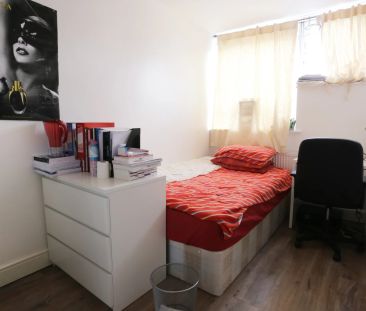 Burley House – Room 4 - Photo 1