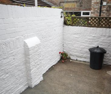 2 bedroom terraced house to rent - Photo 6