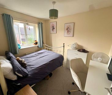 3 bedroom semi-detached house to rent - Photo 5