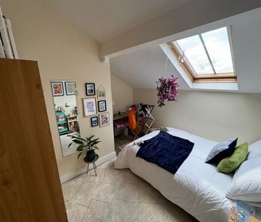 4 bedroom flat to rent - Photo 4