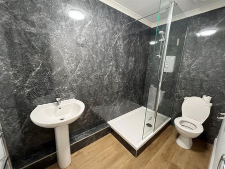 Market Street, Crewkerne - Photo 4