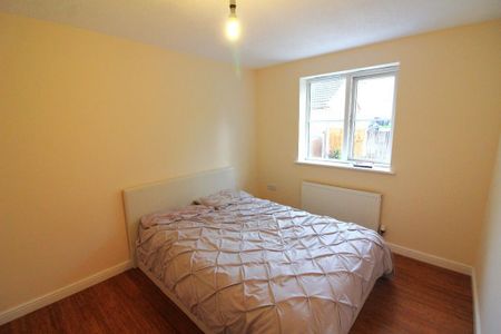 3 bedroom detached house to rent - Photo 5