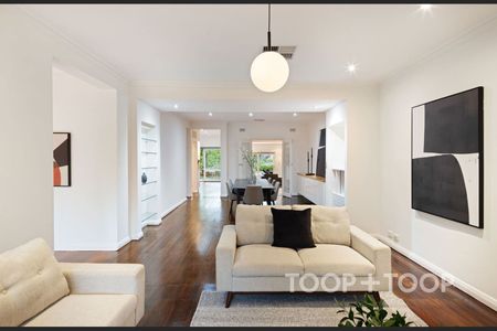 Family Home Full of Character - Photo 2