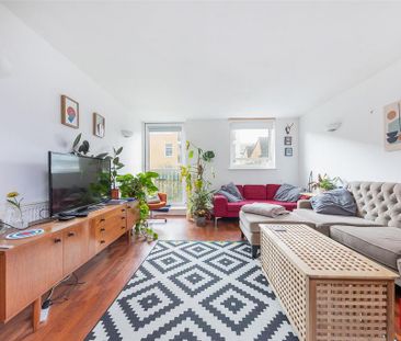 3 bedroom apartment to rent - Photo 2