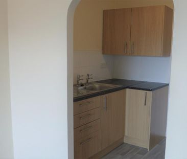 1 bedroom retirement property to rent - Photo 6