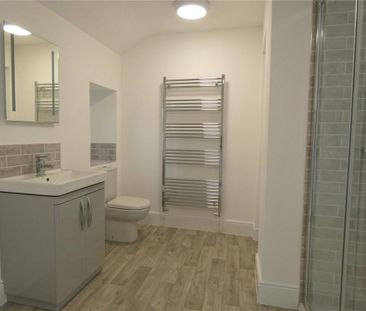 3 bedroom semi-detached house to rent - Photo 1