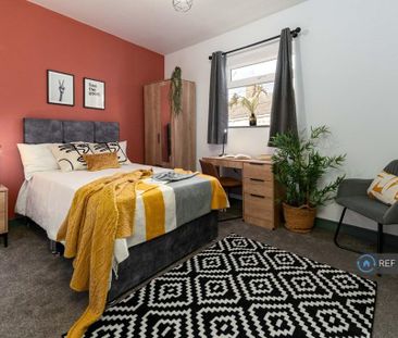 1 bedroom in a flat share to rent - Photo 1