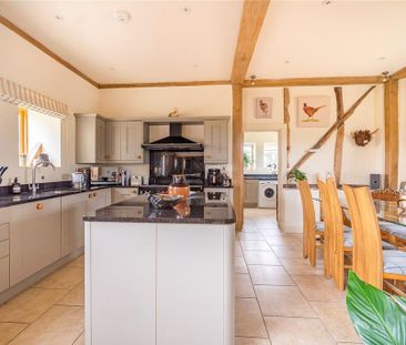 3 bedroom detached house to rent - Photo 3