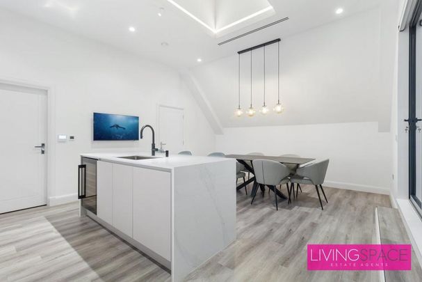 3 bedroom flat to rent - Photo 1