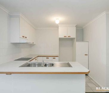 Spacious 2-bedroom residence in a superb location - Photo 3