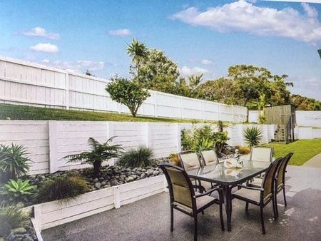 Large premium family home - Photo 2