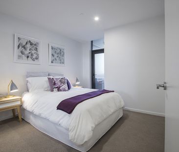 Elevated Apartment Living on the 15th Floor in Toowong - Photo 3