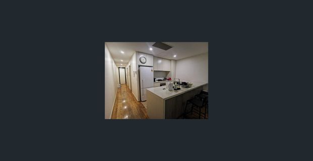 Rosebery 1 Bed 1 Bath with front/ backyard 1 Car Furnished To Lease - Photo 1