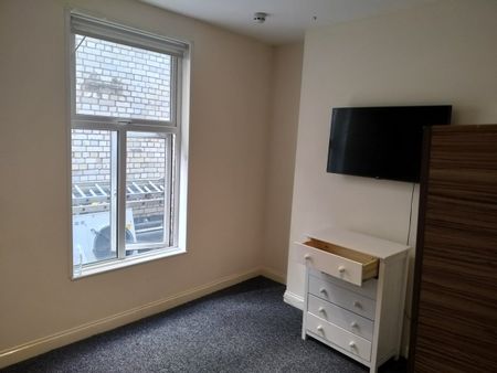 Studio Flat, Holloway Road, N7 - Photo 3