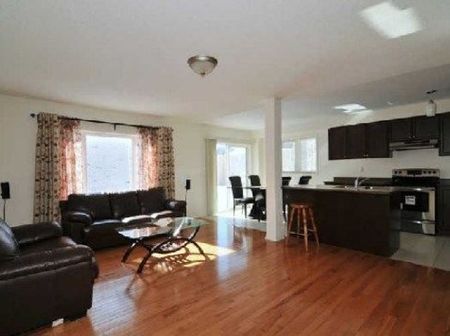 For Lease - 9 Barnham Street, Ajax, Ontario - Photo 2
