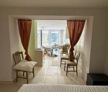 Charmante Wohnung mit schönem gedecktem Sitzplatz + grossem Garten - Photo 2