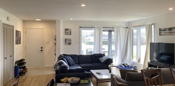 5 1/2 Spacieux, Disponible 1er Juillet - Photo 2