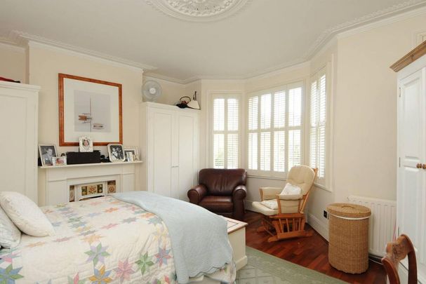 4 bedroom semi-detached house to rent - Photo 1