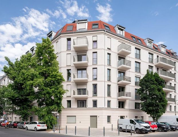 Tannhaus Serviced Apartments in Berlin Neukölln - Pine Classic Balcony - Photo 1