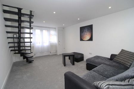 2 bedroom terraced house to rent - Photo 2
