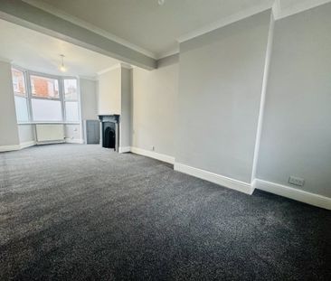 Cromwell Road, Rushden - Photo 1