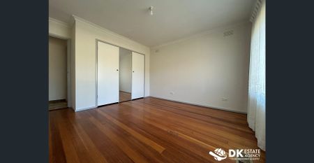 Family Home in Prime Sunshine West Location - Photo 4