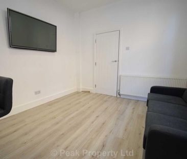 1 bedroom in a house share to rent - Photo 2