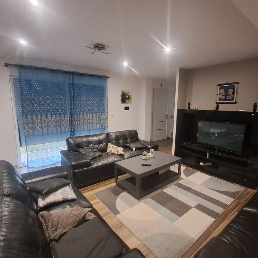 Location Maison 6 pièces 183m² VINEUIL 41350 - Photo 1