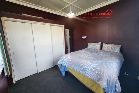 Tidy 3-Bedroom Home Close to Town - Photo 4