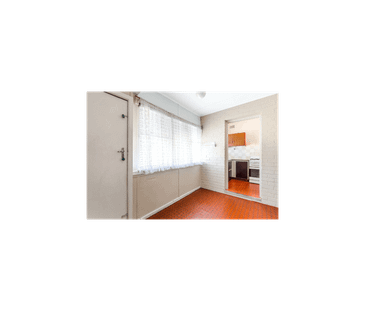 NEAT & TIDY IN CONVENIENT LOCATION - Photo 4