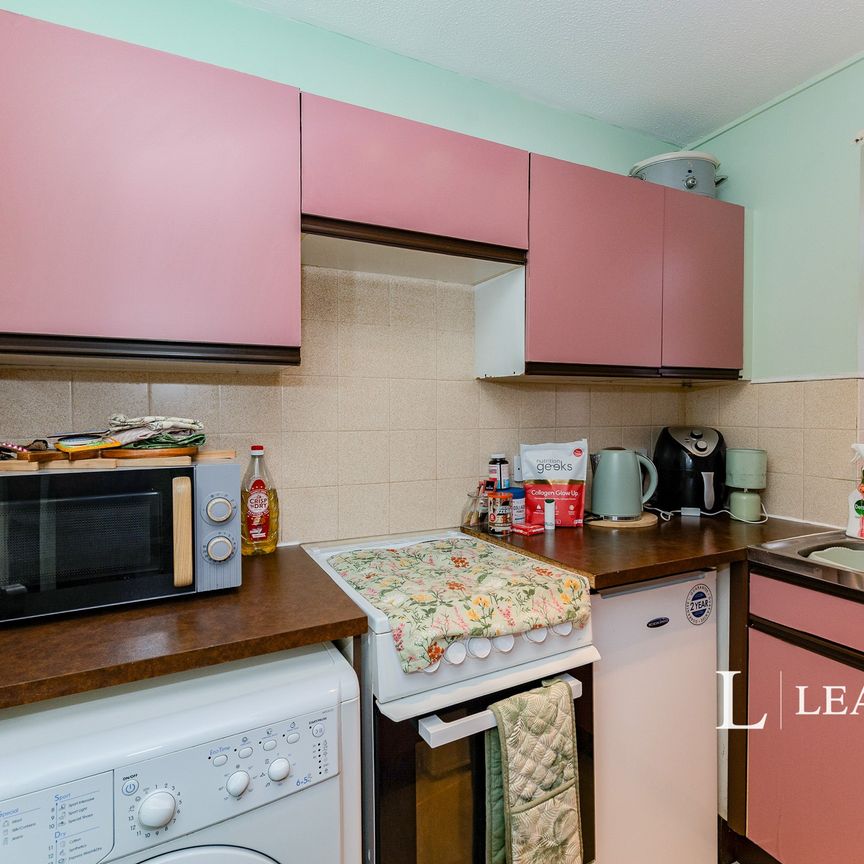 studio to rent Honeywood Close, Hilsea PO3 - Photo 1