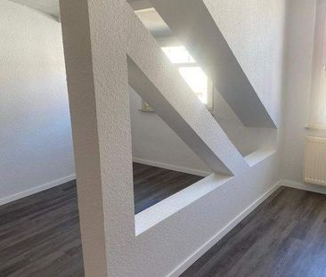 4 Raum Wohnung Zwickau Zentrum Dachgeschoss ab sofort zu vermieten - Foto 1