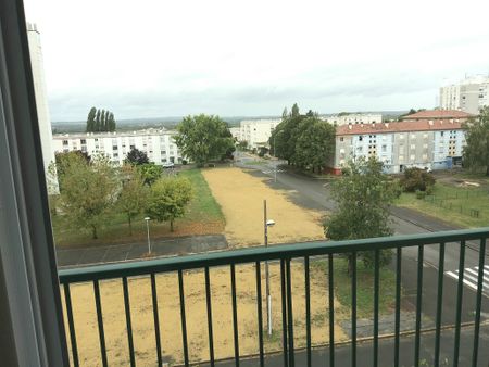 Appartement T4 proche commodité dans résidence sécurisé à Cosne sur Lo - Photo 5