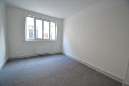 Location Appartement 2 pièces 40m² ST POURCAIN SUR SIOULE 03500 - Photo 3