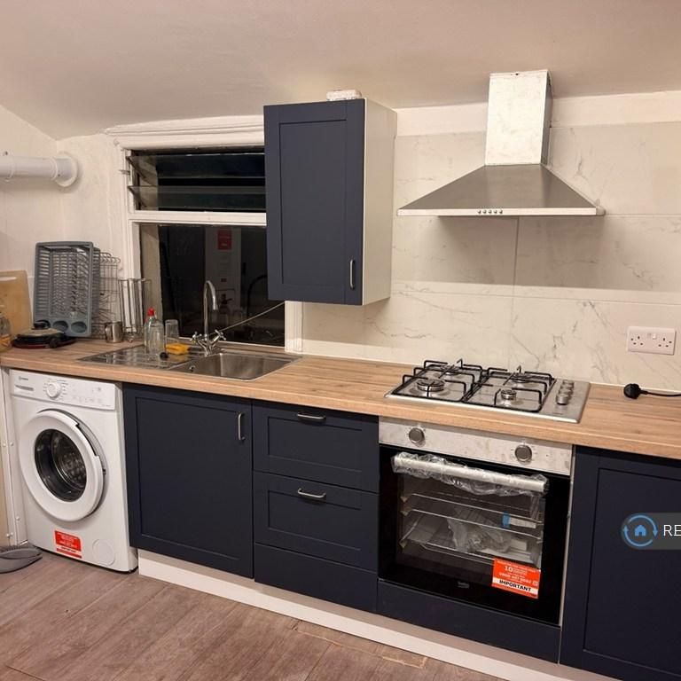 3 bedroom maisonette to rent - Photo 1