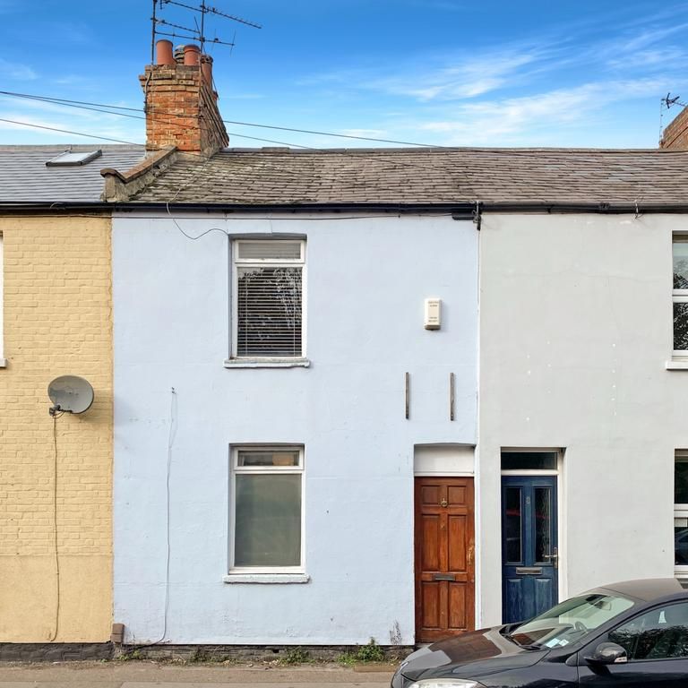 1 bedroom in a house share to rent - Photo 1