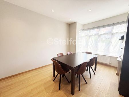 4 bedroom terraced house to rent - Photo 3